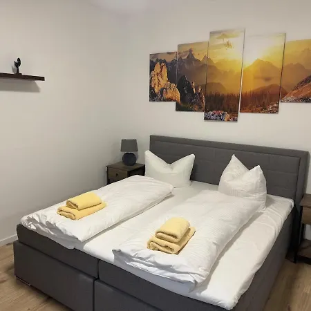 Bitterfeld Apartment, Modern Und Gemuetlich * Holzweissig