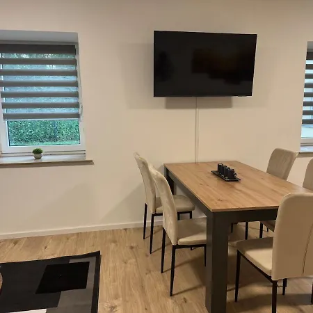 Bitterfeld Apartment, Modern Und Gemuetlich * Holzweissig